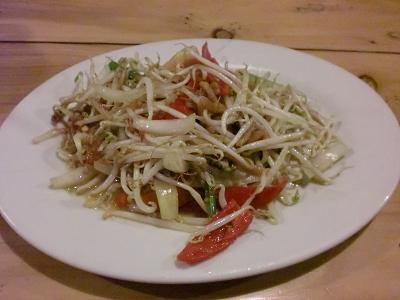 fried beansprout with salty fish